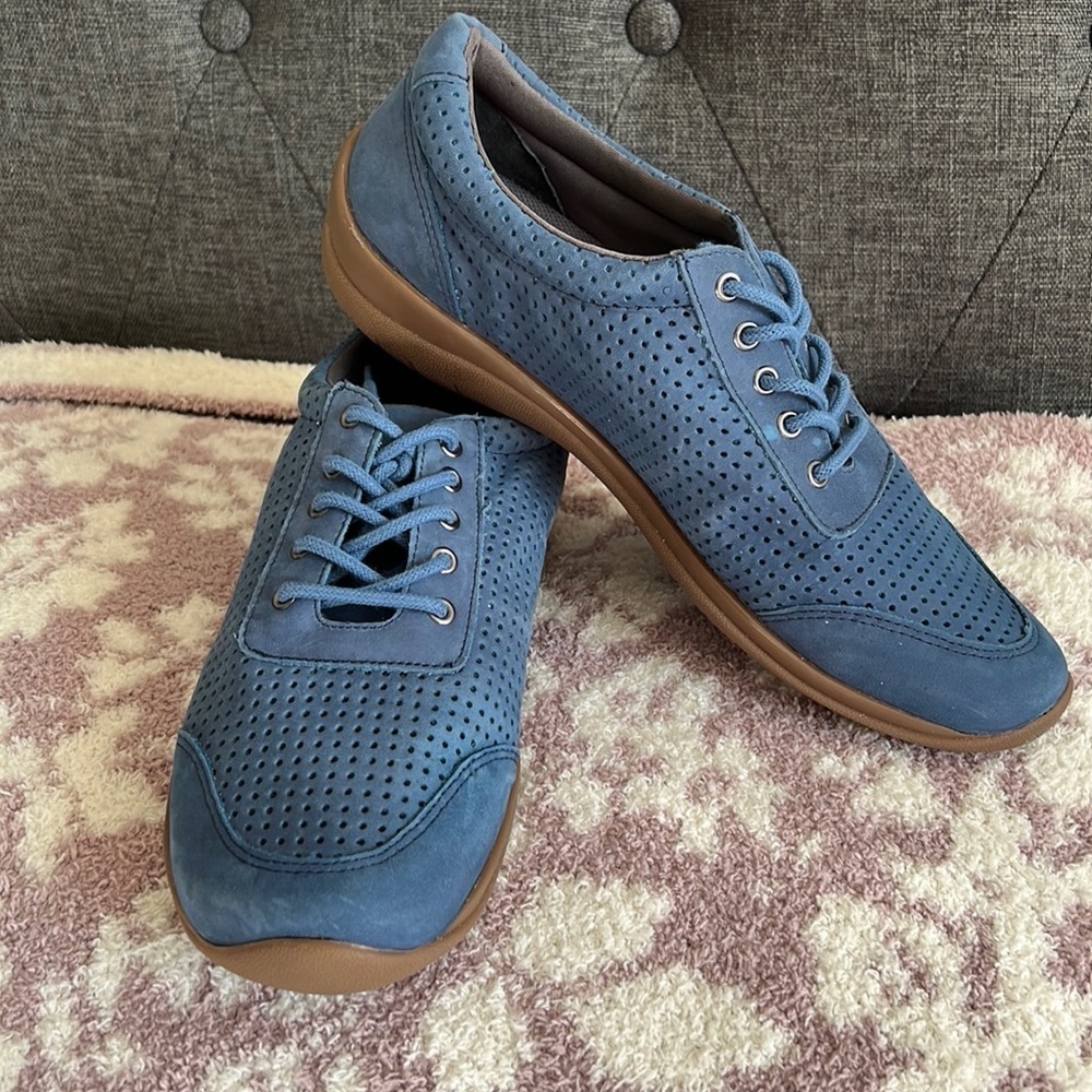 David Tate SUEDE COMFORT shoes, sz 8.5, GUC, Gorpcore, Normcore, SOFTGIRL